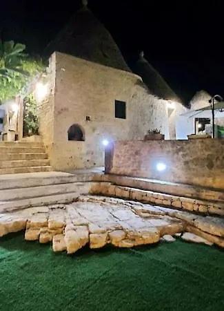 Alojamento de Acomodação e Pequeno-almoço I Trulli Dei Desideri 3*