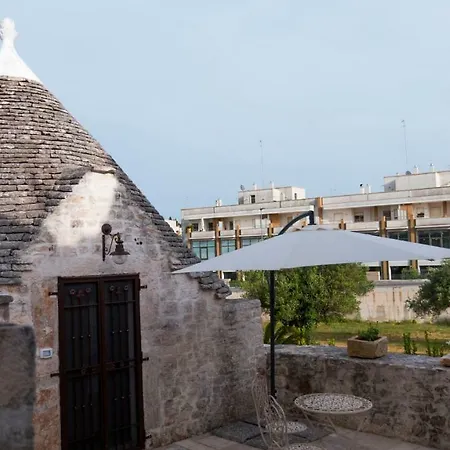 Alojamento de Acomodação e Pequeno-almoço I Trulli Dei Desideri 3*